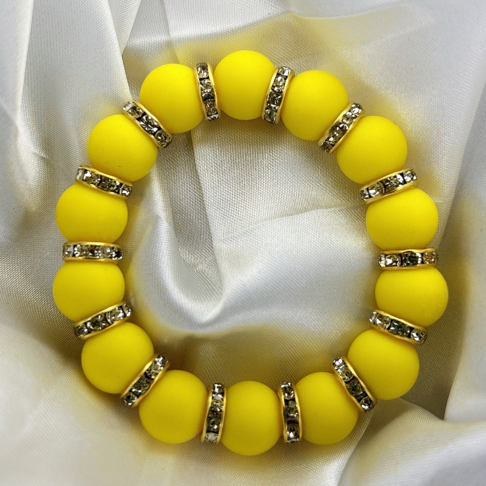 Gold and Yellow Beaded Bracelet with Elegant Design